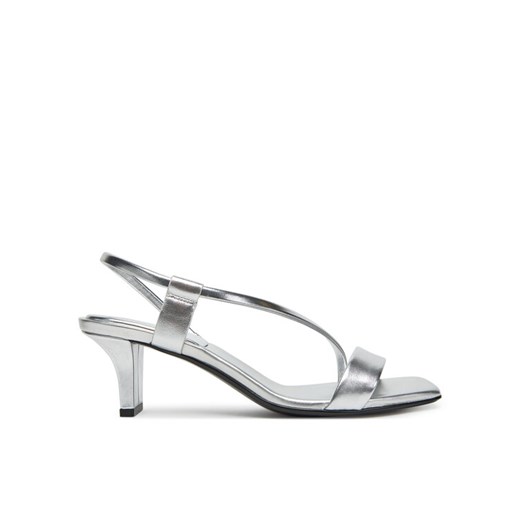 Sandały Calvin Klein Heel Sandal 50 Squared Metallic HW0HW02560 Srebrny ze sklepu eobuwie.pl w kategorii Sandały damskie - zdjęcie 183808152