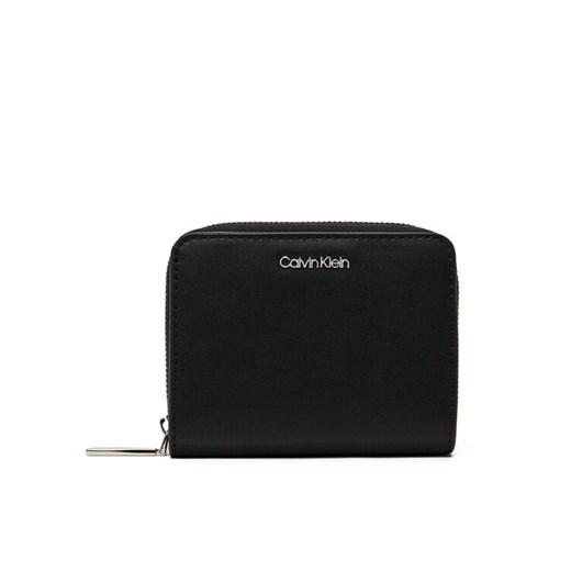 Calvin Klein Portfel damski Ck Must Md Zip Around W/Flap LV04F1029G Czarny ze sklepu MODIVO w kategorii Portfele damskie - zdjęcie 183814464