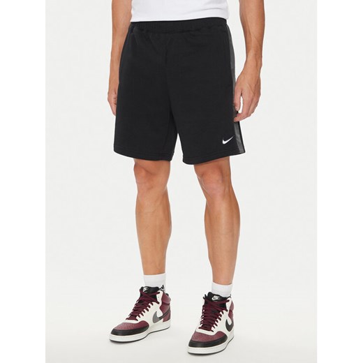 Nike Szorty sportowe FZ4708 Czarny Regular Fit ze sklepu MODIVO w kategorii Spodenki męskie - zdjęcie 183814661