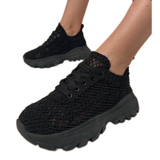 Czarne sneakersy ażurowe na platformie ze sklepu ButyModne.pl w kategorii Buty sportowe damskie - zdjęcie 183824264