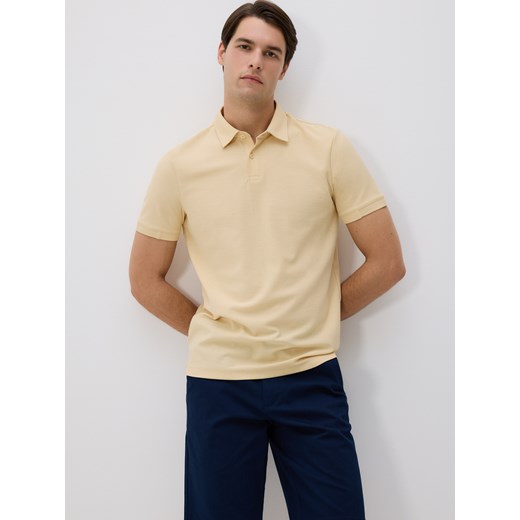 Reserved - Polo z merceryzowanej bawełny - jasnożółty ze sklepu Reserved w kategorii T-shirty męskie - zdjęcie 183829984