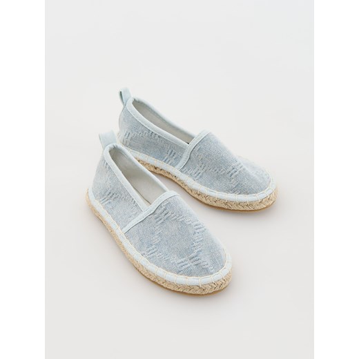 Reserved - Jeansowe espadryle - niebieski ze sklepu Reserved w kategorii Półbuty dziecięce - zdjęcie 183853373