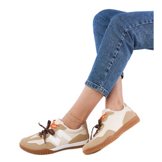 Beżowe sneakersy trampki z kolorowymi sznurówkami beżowy ze sklepu ButyModne.pl w kategorii Buty sportowe damskie - zdjęcie 183866523
