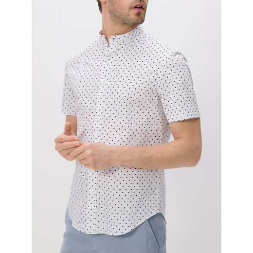 Koszula męska Reserved w abstrakcyjnym wzorze z klasycznym kołnierzykiem z tkaniny z krótkim rękawem 