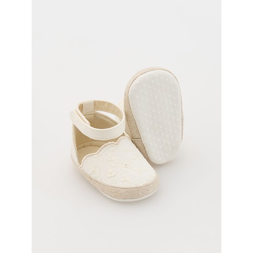 Reserved - Espadryle z plecionką - złamana biel ze sklepu Reserved w kategorii Buciki niemowlęce - zdjęcie 183894004