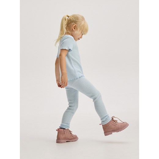 Reserved - Prążkowane legginsy - jasnoniebieski ze sklepu Reserved w kategorii Spodnie dziewczęce - zdjęcie 183895452