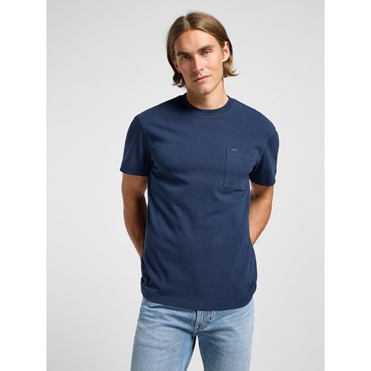 LEE MĘSKA KOSZULKA LEE RELAXED POCKET TEE MOOD INDIGO 112364541 ze sklepu YouNeedit.pl w kategorii T-shirty męskie - zdjęcie 183902461