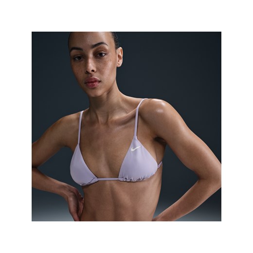 Damska trójkątna góra od bikini Nike Swim Essential - Fiolet ze sklepu Nike poland w kategorii Stroje kąpielowe - zdjęcie 183902992