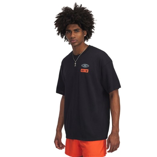 Męski t-shirt z nadrukiem Under Armour UA Heavyweight Hoops Mix Tape - czarny ze sklepu Sportstylestory.com w kategorii T-shirty męskie - zdjęcie 183911961