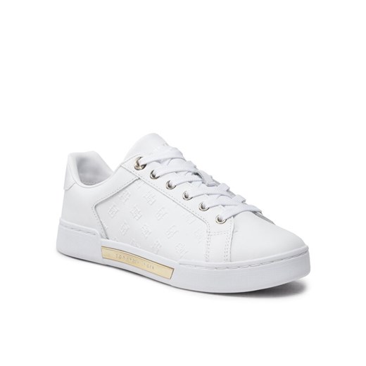 Sneakersy Tommy Hilfiger Embossed Monogram Sneaker FW0FW06735 Biały ze sklepu eobuwie.pl w kategorii Trampki damskie - zdjęcie 183913512