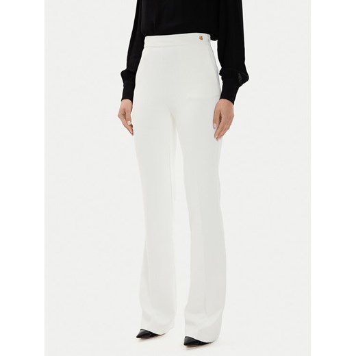 Elisabetta Franchi Spodnie materiałowe PA-030-46E2-V250 Biały Regular Fit ze sklepu MODIVO w kategorii Spodnie damskie - zdjęcie 183921684
