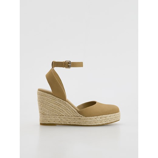 Reserved - Czółenka na koturnie - beżowy ze sklepu Reserved w kategorii Espadryle damskie - zdjęcie 183923470