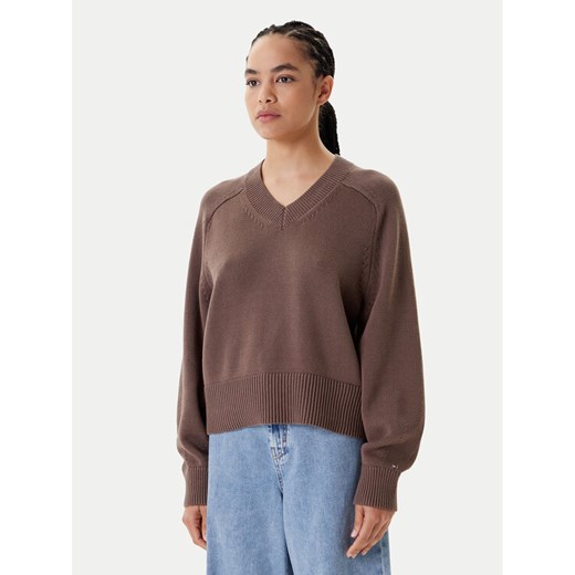 Tommy Hilfiger Sweter WW0WW45700 Brązowy Regular Fit ze sklepu MODIVO w kategorii Swetry damskie - zdjęcie 183941611