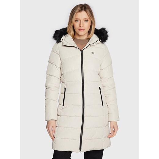 Calvin Klein Jeans Kurtka zimowa J20J219825 Écru Regular Fit ze sklepu MODIVO w kategorii Kurtki damskie - zdjęcie 183945564