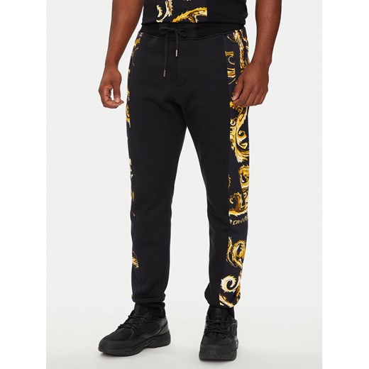 Versace Jeans Couture Spodnie dresowe 77GAA3C0 FS161 Czarny Regular Fit ze sklepu MODIVO w kategorii Spodnie męskie - zdjęcie 183945980