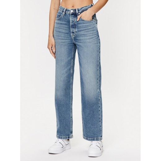 Tommy Hilfiger Jeansy WW0WW38906 Niebieski Relaxed Fit ze sklepu MODIVO w kategorii Jeansy damskie - zdjęcie 183946472