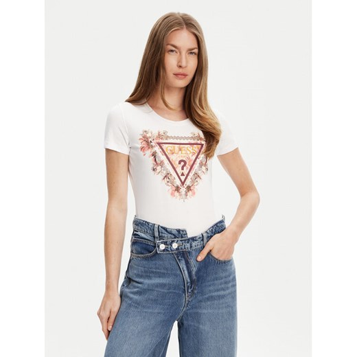 Guess T-Shirt W5YI08 J1314 Biały Regular Fit ze sklepu MODIVO w kategorii Bluzki damskie - zdjęcie 183948123