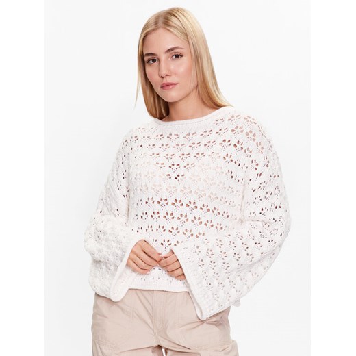 Gina Tricot Sweter Knitted openwork sweater 19466 Biały Regular Fit ze sklepu MODIVO w kategorii Swetry damskie - zdjęcie 183948684