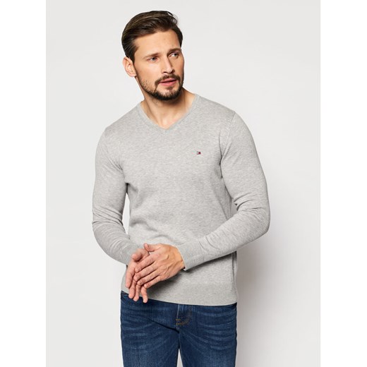 Tommy Hilfiger Sweter MW0MW04979 Szary Regular Fit ze sklepu MODIVO w kategorii Swetry męskie - zdjęcie 183985184