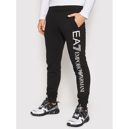 EA7 Emporio Armani Spodnie dresowe 8NPPB5 PJ07Z 0203 Czarny Regular Fit ze sklepu MODIVO w kategorii Spodnie męskie - zdjęcie 183985902