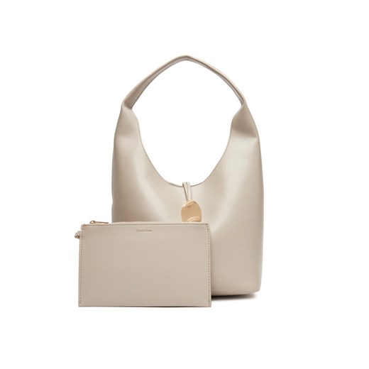 Torebka Calvin Klein Jeans Stone Lock Slouchy Small Shoulde LV04K3176G Écru ze sklepu eobuwie.pl w kategorii Torebki damskie - zdjęcie 184002434