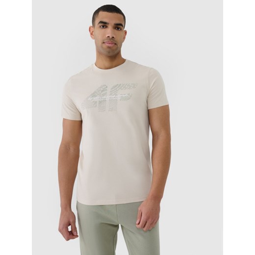 Męski t-shirt z nadrukiem 4F 4FWSS25TTSHM2004 - beżowy ze sklepu Sportstylestory.com w kategorii T-shirty męskie - zdjęcie 184004693
