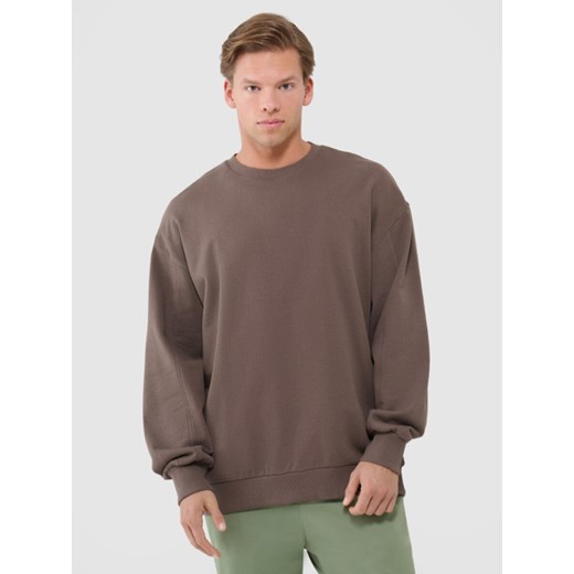 Męska bluza dresowa oversize nierozpinana bez kaptura 4F 4FWSS25TSWSM1536 - brązowa ze sklepu Sportstylestory.com w kategorii Bluzy męskie - zdjęcie 184004773