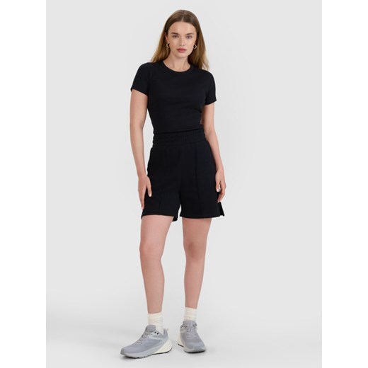 Damskie spodenki dresowe 4F 4FRSS25TSHOF731 - czarne ze sklepu Sportstylestory.com w kategorii Szorty - zdjęcie 184005771