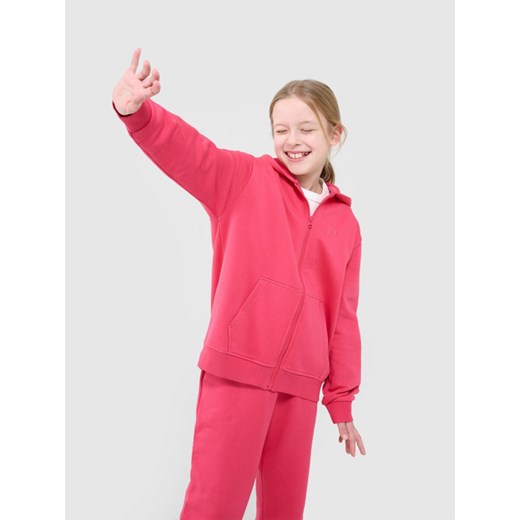 Dziewczęca bluza dresowa z kapturem rozpinana 4F 4FJWSS25TSWSF1853 - różowa ze sklepu Sportstylestory.com w kategorii Bluzy dziewczęce - zdjęcie 184005861
