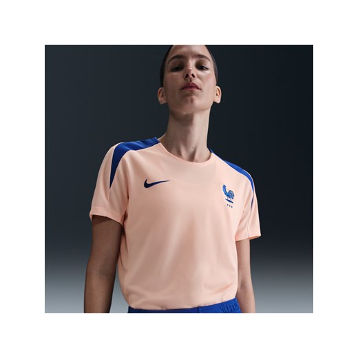 Damska koszulka piłkarska z krótkim rękawem Nike Dri-FIT FFF Strike - Różowy ze sklepu Nike poland w kategorii Bluzki damskie - zdjęcie 184006971