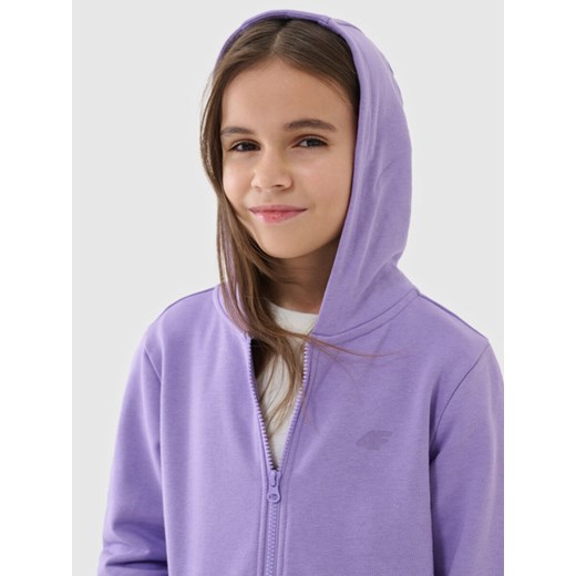 Dziewczęca bluza dresowa rozpinana z kapturem 4F 4FJWSS25TSWSF1706 - fioletowa ze sklepu Sportstylestory.com w kategorii Bluzy dziewczęce - zdjęcie 184040752