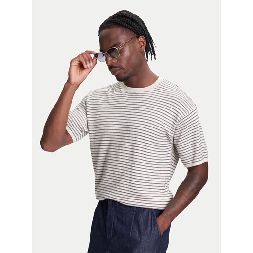 United Colors Of Benetton T-Shirt 1195K109V Beżowy Relaxed Fit ze sklepu MODIVO w kategorii T-shirty męskie - zdjęcie 184045611