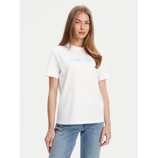 Calvin Klein Jeans T-Shirt Classic Logo LV047C854G Biały Regular Fit ze sklepu MODIVO w kategorii Bluzki damskie - zdjęcie 184045803