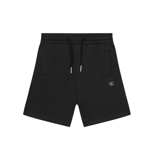 Calvin Klein Jeans Szorty sportowe Mini Badge IU0IU00704 D Czarny Regular Fit ze sklepu MODIVO w kategorii Spodenki chłopięce - zdjęcie 184048884