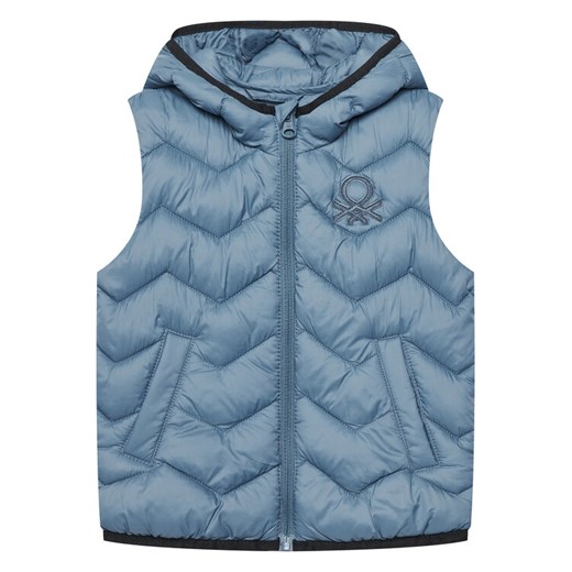 United Colors Of Benetton Kamizelka 2TWDCJ00R Niebieski Regular Fit ze sklepu MODIVO w kategorii Kamizelki chłopięce - zdjęcie 184048984