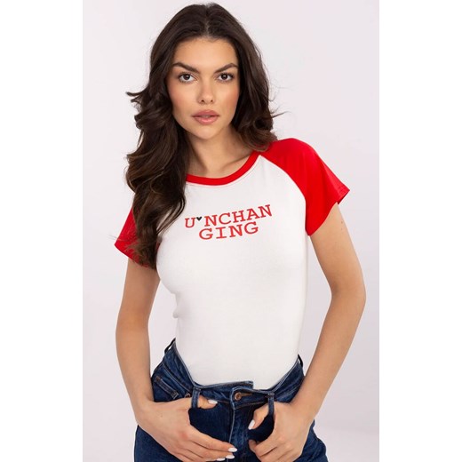 Bawełniany t-shirt z czerwonymi rękawami NM-TS-V7939.50, Kolor biało-czerwony, Rozmiar uniwersalny, VINCEOTTO ze sklepu Primodo w kategorii Bluzki damskie - zdjęcie 184068222