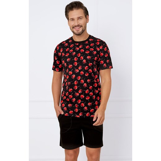 Piżama męska na krótki rękaw i krótkie spodnie Cherry, Kolor czarno-czerwony, Rozmiar S, Italian Fashion ze sklepu Primodo w kategorii Piżamy męskie - zdjęcie 184073423