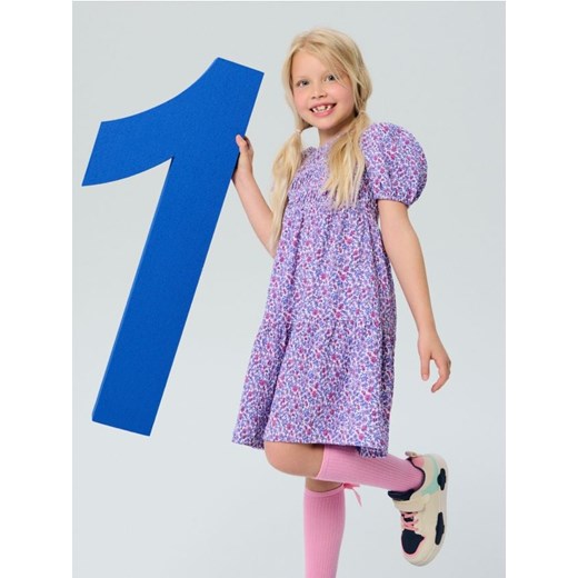 Sinsay - Sukienka w kwiaty z elastycznym marszczeniem - wielobarwny - id: 221GA-MLC - marki Sinsay - 184105250 Sinsay - Sukienka w kwiaty z elastycznym marszczeniem - wielobarwny ze sklepu Sinsay w kategorii Sukienki dziewczęce - zdjęcie 184105250