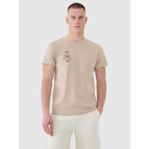 Męski t-shirt z nadrukiem 4F 4FRSS25TTSHM2690 - beżowy ze sklepu Sportstylestory.com w kategorii T-shirty męskie - zdjęcie 184107301