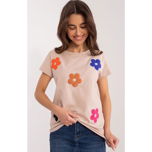 Beżowy t-shirt damski z naszywkami RV-BZ-9622.16X, Kolor beżowy, Rozmiar S/M, BASIC FEEL GOOD ze sklepu Intymna w kategorii Bluzki damskie - zdjęcie 184123300
