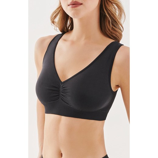Bezszwowy top damski z marszczeniem czarny Shape 1204, Kolor czarny, Rozmiar S/M, Gabriella ze sklepu Intymna w kategorii Biustonosze - zdjęcie 184124234