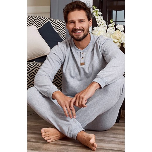 Komplet męski Lider z długim rękawem i długimi nogawkami, Kolor szary melanż, Rozmiar M, Italian Fashion ze sklepu Intymna w kategorii Piżamy męskie - zdjęcie 184127360