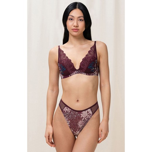 Triumph stringi Lavish Spotlight High Waist 10213117, Kolor śliwkowy, Rozmiar 36, Triumph ze sklepu Intymna w kategorii Majtki damskie - zdjęcie 184151472