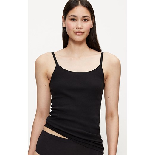 Triumph top z cienkimi ramiączkami Katia Basics 10217993-0004, Kolor czarny, Rozmiar 38, Triumph ze sklepu Intymna w kategorii Podkoszulki i halki - zdjęcie 184152203