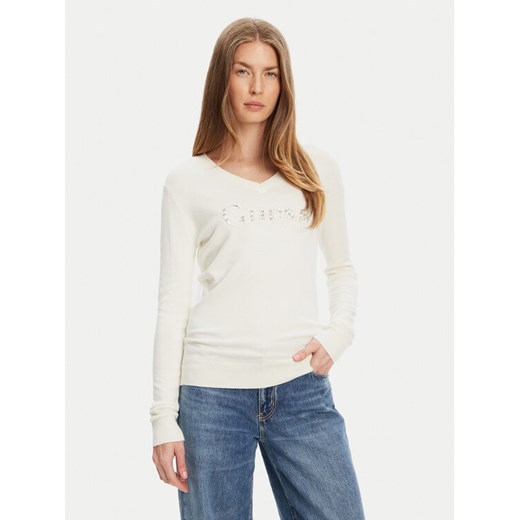 Guess Sweter W5YR24 Z2NQ2 Écru Regular Fit ze sklepu MODIVO w kategorii Swetry damskie - zdjęcie 184155394
