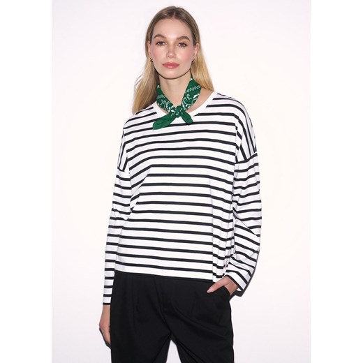 Bluzka o kroju oversize ze sklepu Diverse w kategorii Bluzki damskie - zdjęcie 184174544