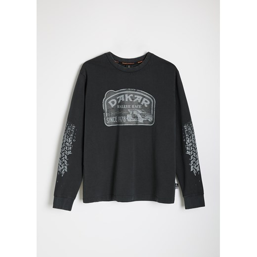 T-shirt męski z długim rękawem na wiosnę