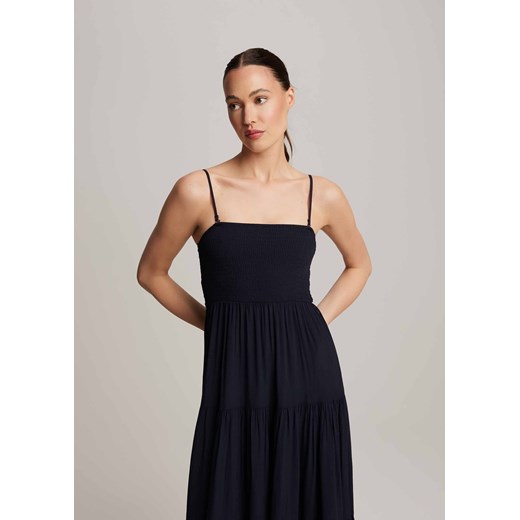Sukienka Diverse z tkaniny maxi