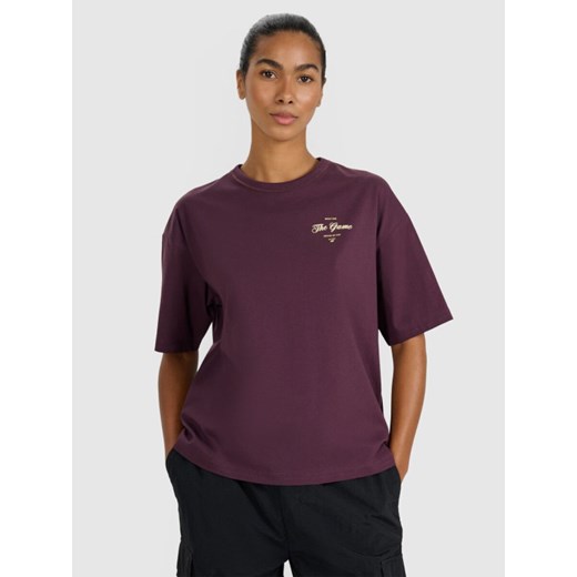 Damski t-shirt oversize z nadrukiem 4F 4FRSS25TTSHF2977 - fioletowy ze sklepu Sportstylestory.com w kategorii Bluzki damskie - zdjęcie 184208144