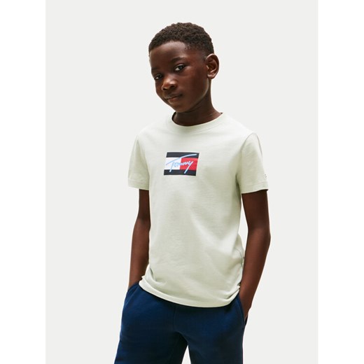 Tommy Hilfiger T-Shirt Script Flag KB0KB09725 Zielony Regular Fit ze sklepu MODIVO w kategorii T-shirty chłopięce - zdjęcie 184227933